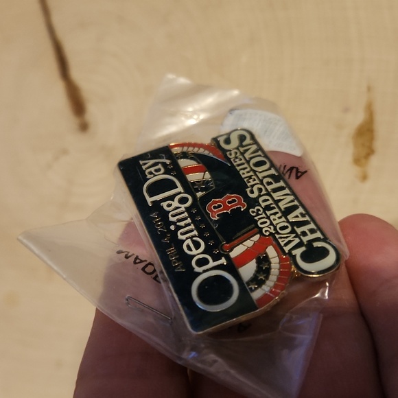 MLB Boston Red Sox Opening Day 2014 Pin - Picture 2 of 3